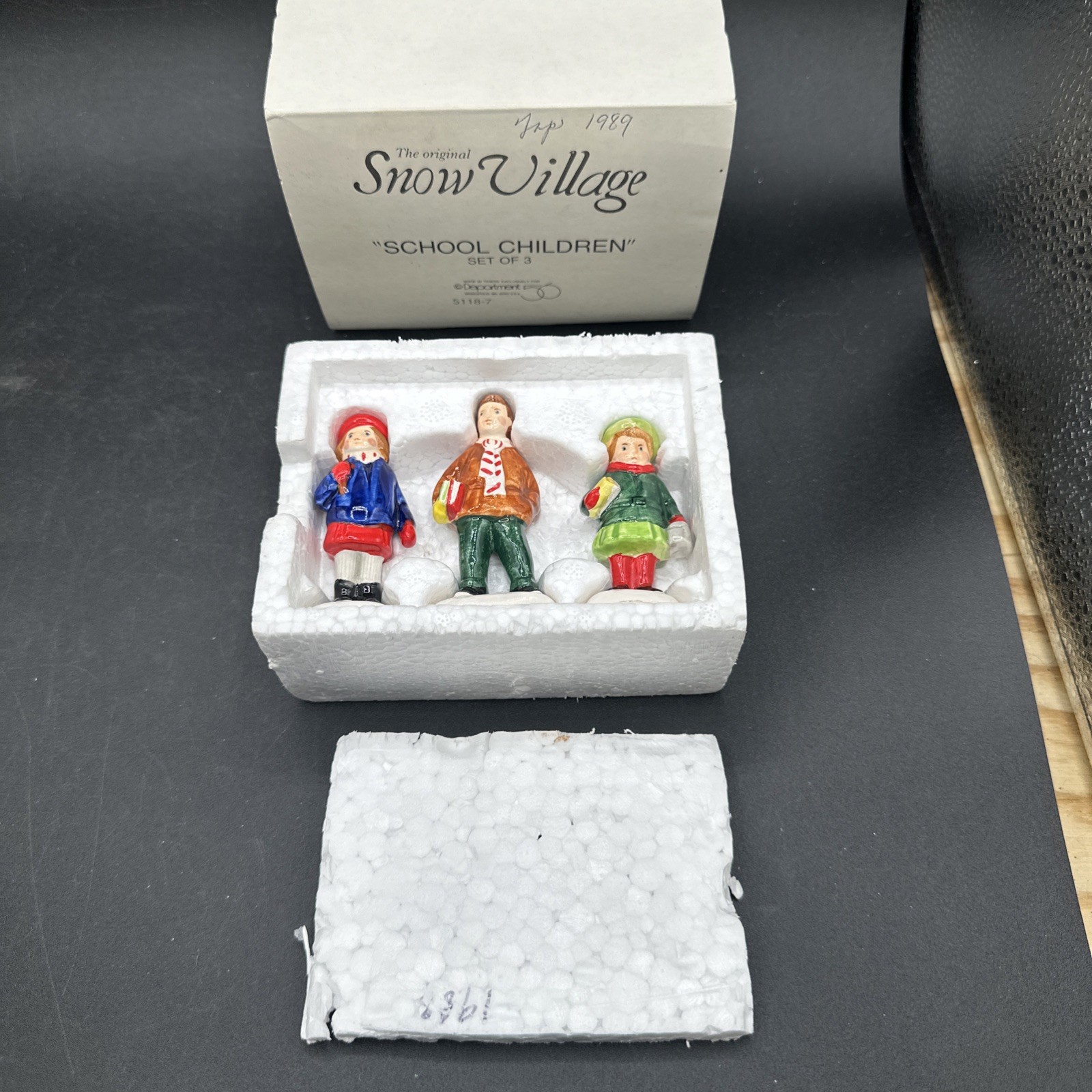 Dept 56 Original Snow Village School Children Set Of 3 Accessories #5118-7