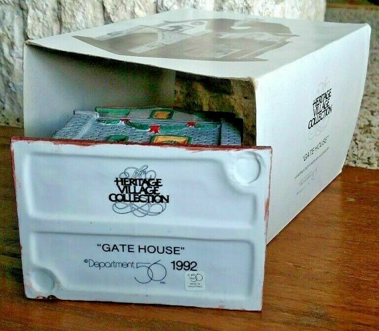 Gate House 1992 Event #55301 Department 56 Dickens Village-BUYER GUARANTEE