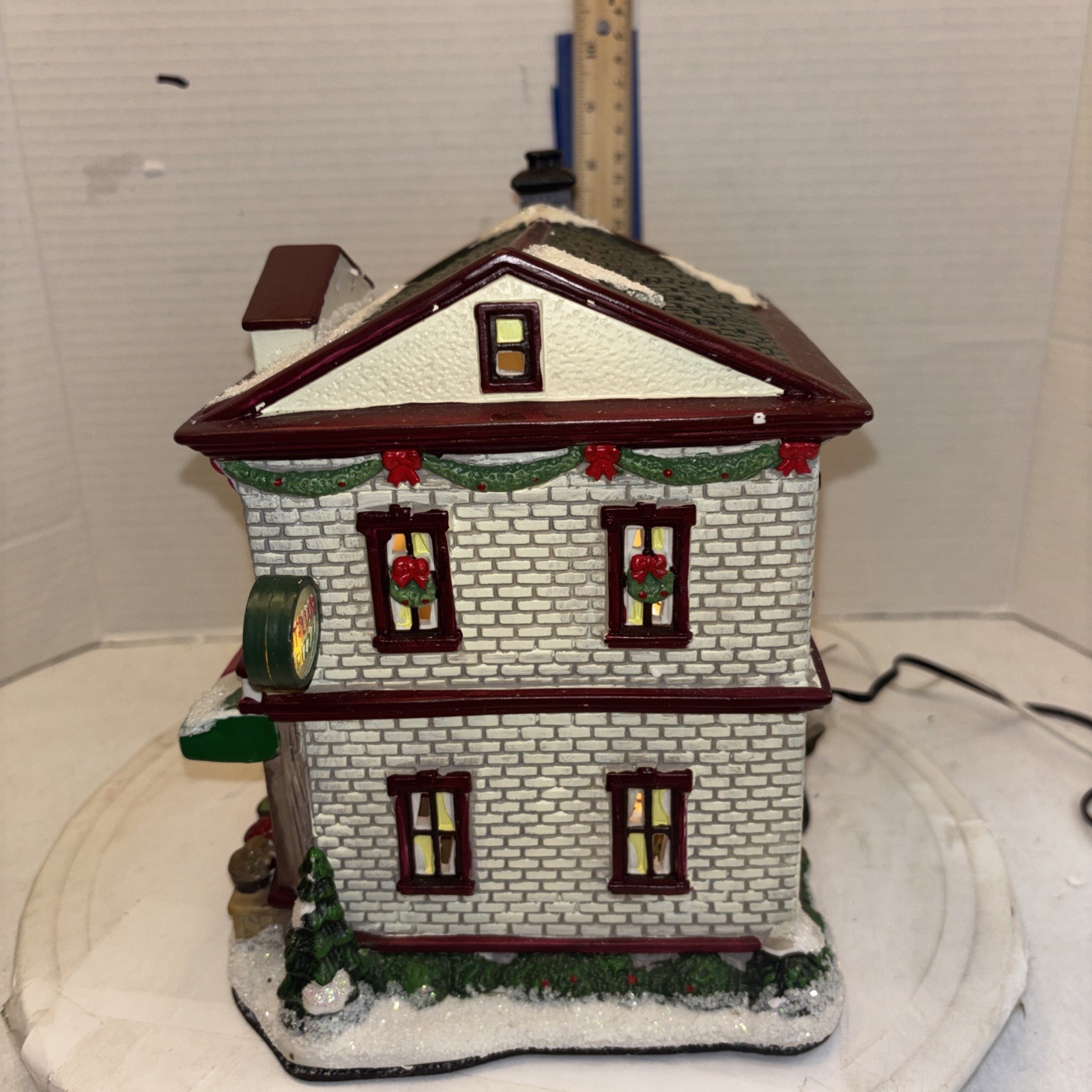 2010 St Nicholas Square Big Sal’s Pizzeria & Deli Lighted House Christmas Decor!