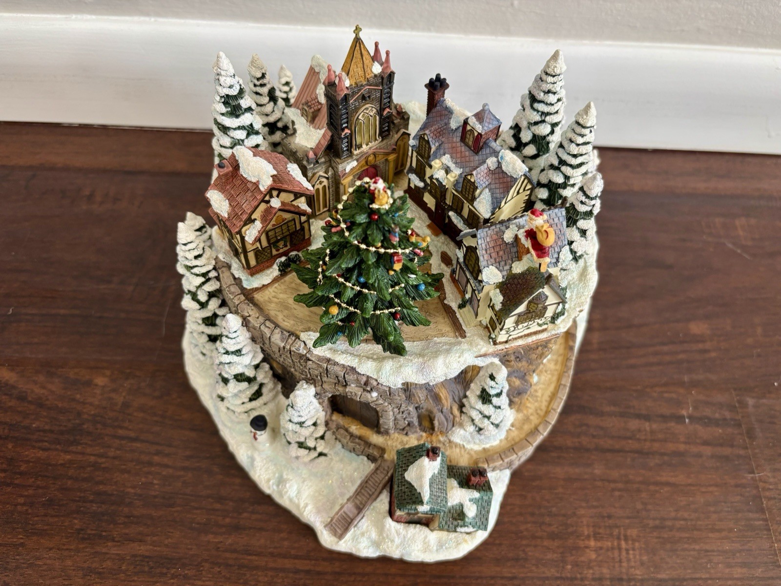 San Francisco Music Box Company Lighted Village with Rotating Tree (2001)