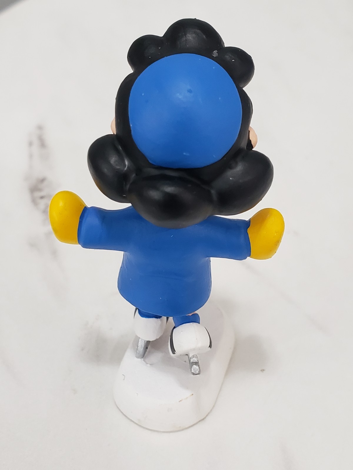 2004 Department 56 Peanuts on Ice Rink 5659093 REPLACEMENT FIGURE Lucy