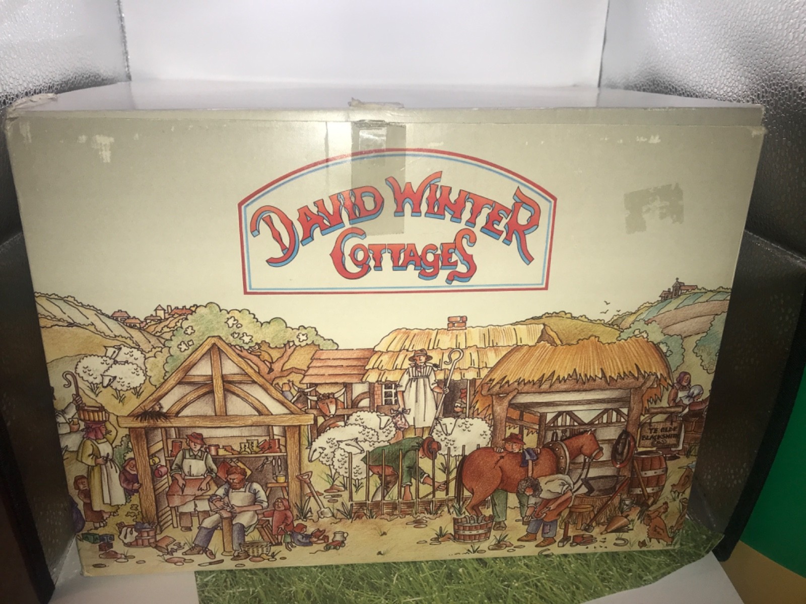 David Winter THE VILLAGE Very Large Piece W COA. 1981 Vintage Retired