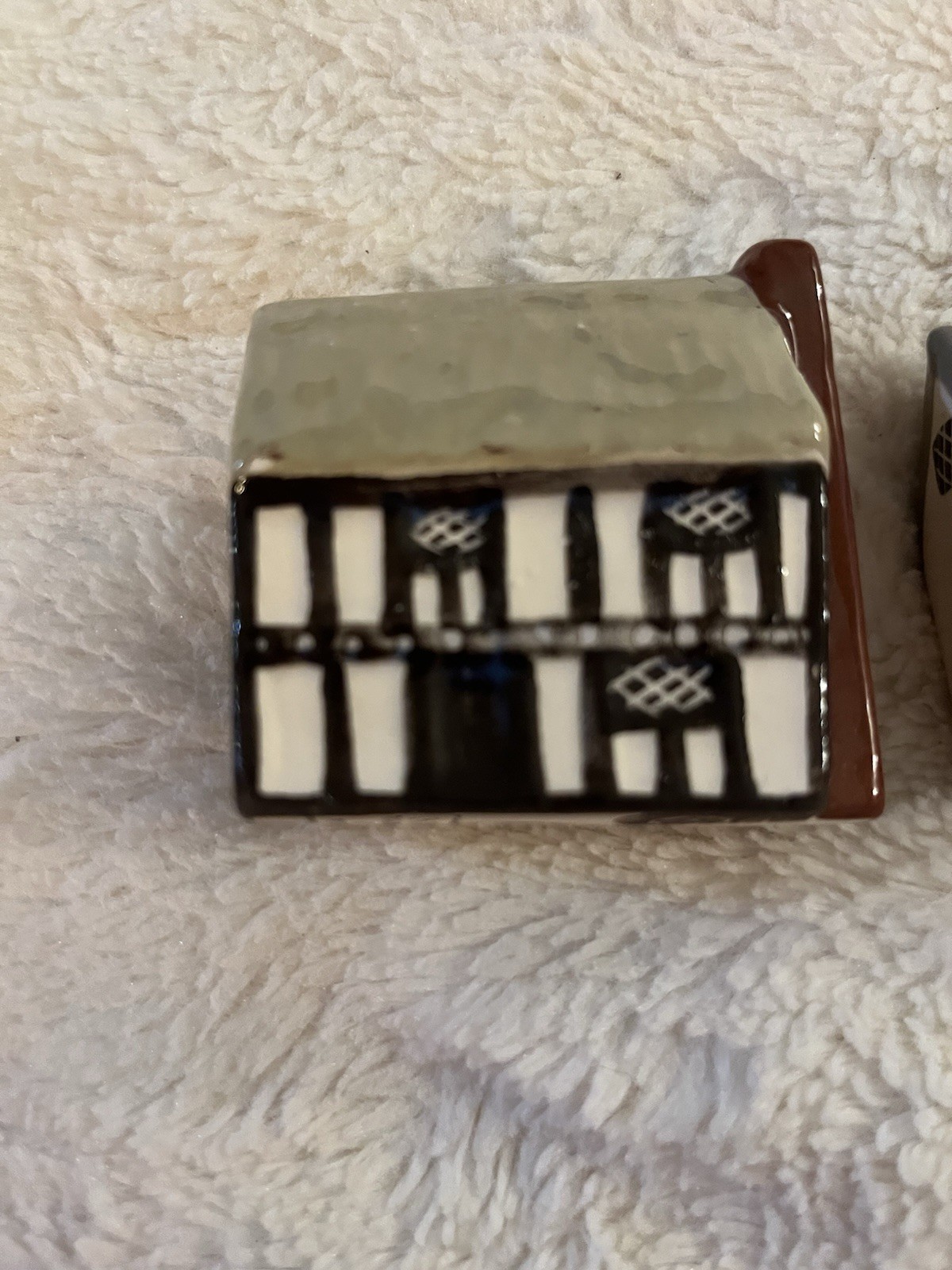 Mudlen End Studio Pottery Suffolk Stoneware Cottages Made in England Set Of 3