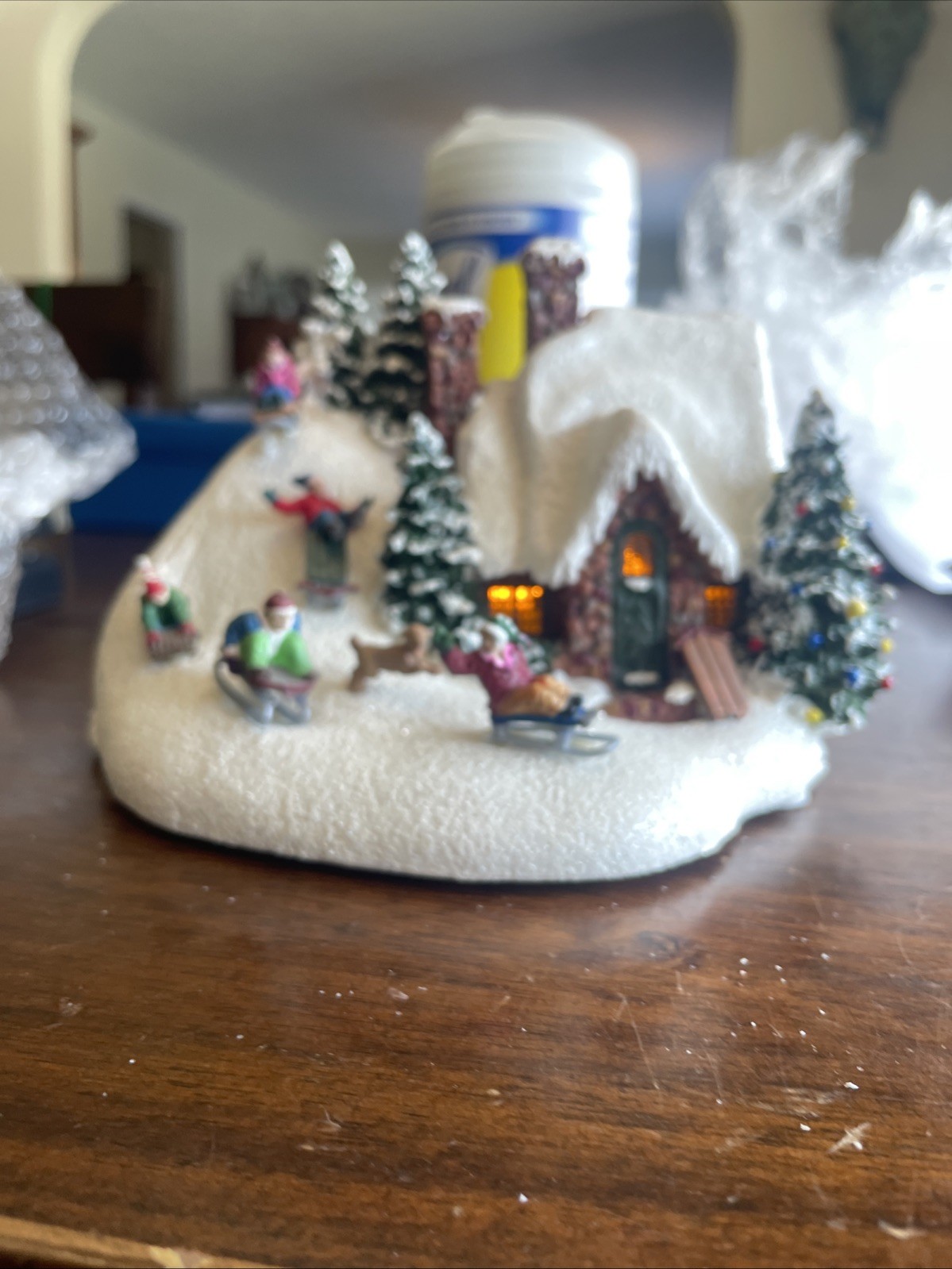 Thomas Kinkade the Sleigh Ride Christmas Village House 2009 Teleflora Light-Up