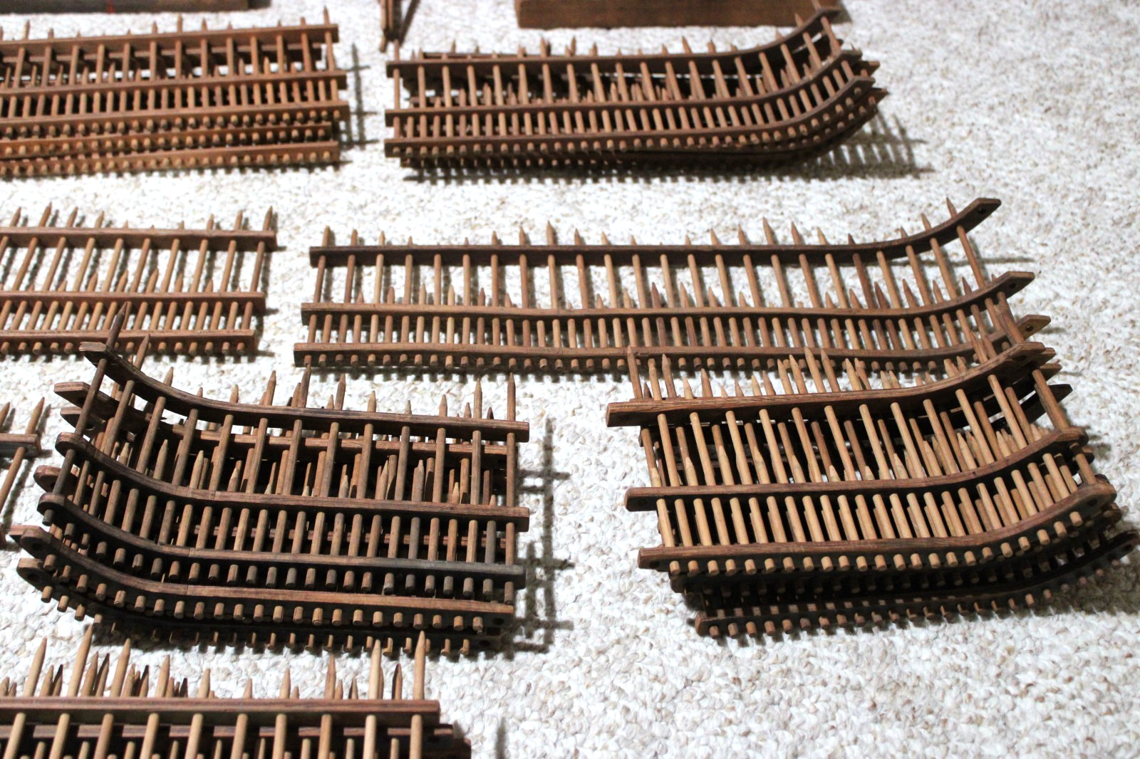 ANTIQUE VICTORIAN ASIAN CHINESE MINIATURE FENCE GATES XMAS VILLAGE RAILROAD WOOD