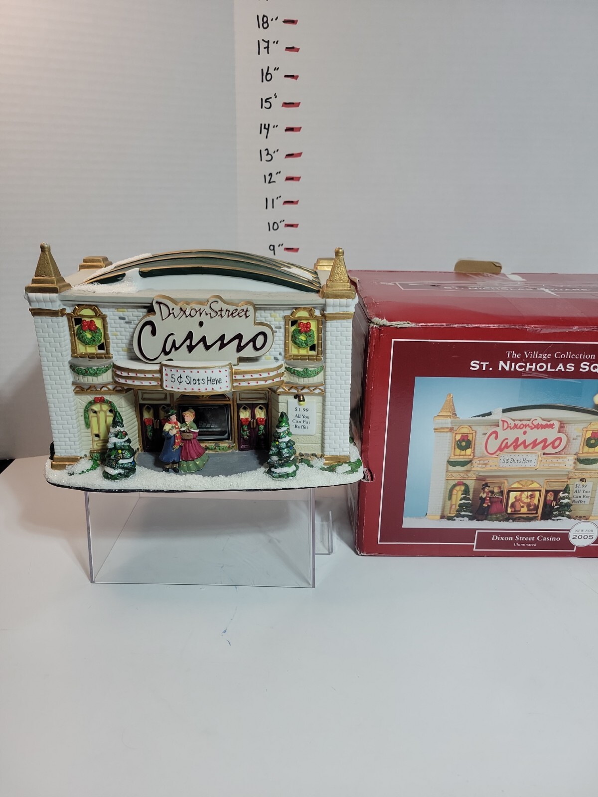 ST. NICHOLAS SQUARE Dixon Street Light Up Casino 2005 Retired in box