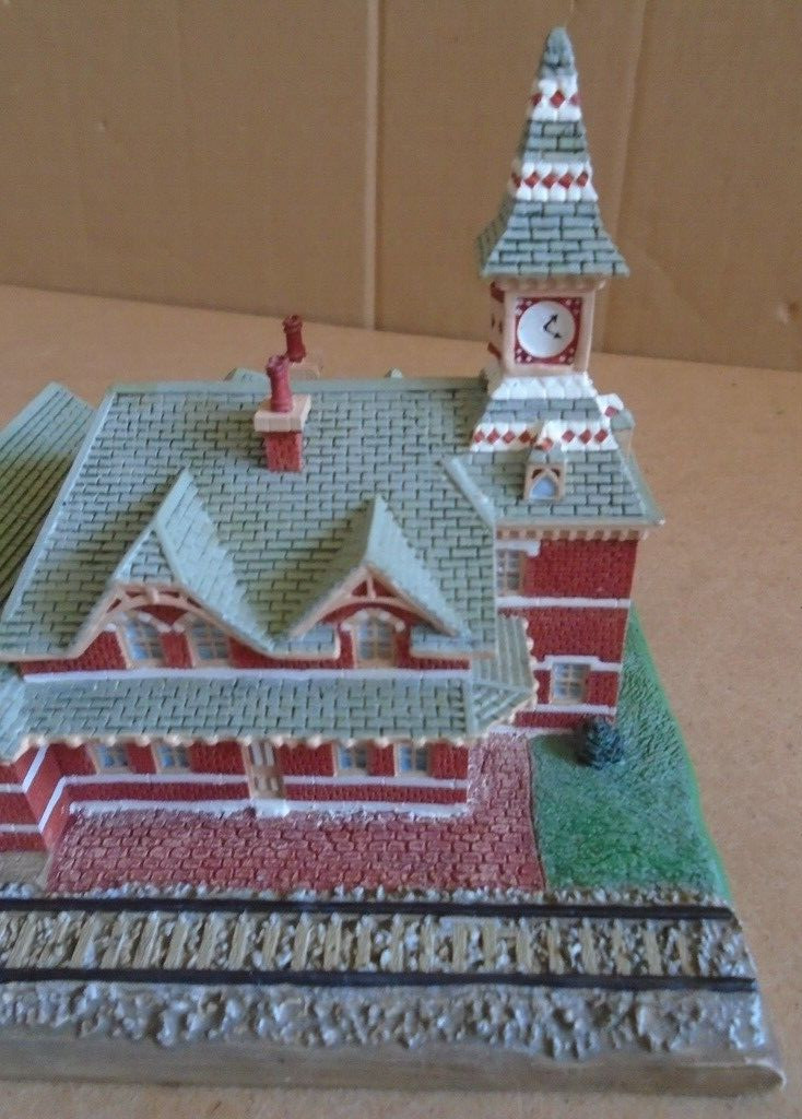 Danbury Mint 1993 The Old Railroad Station Replica of Point of Rocks Maryland