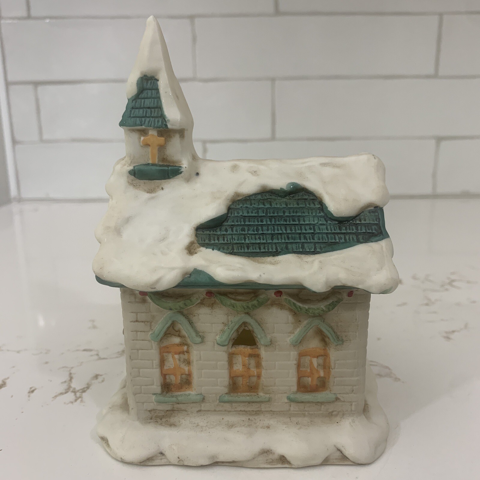 Vintage Holiday Home Colonial American Porcelain Church Christmas Village Taiwan