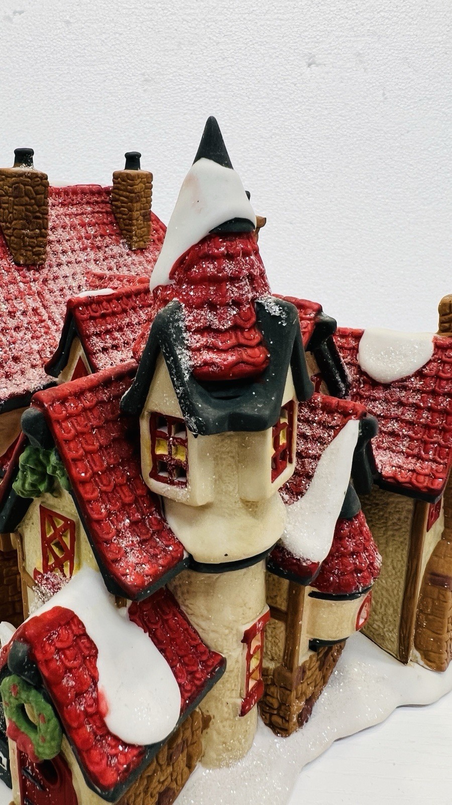 Dept 56 North Pole Series “Santa’s Workshop” 56006 Retired 1993 Excellent !