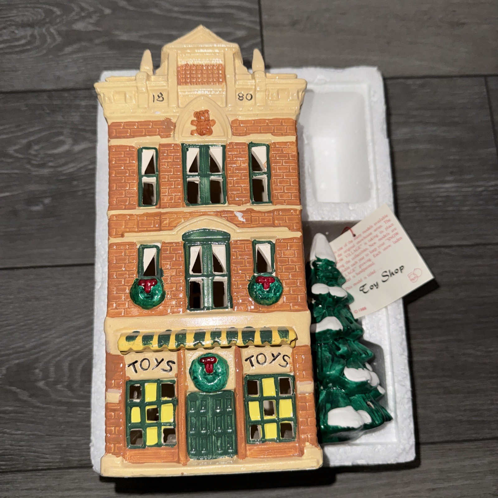 Original Snow Village TOY SHOP Dept 56 Retired Building 50733 1986 Used W/tag