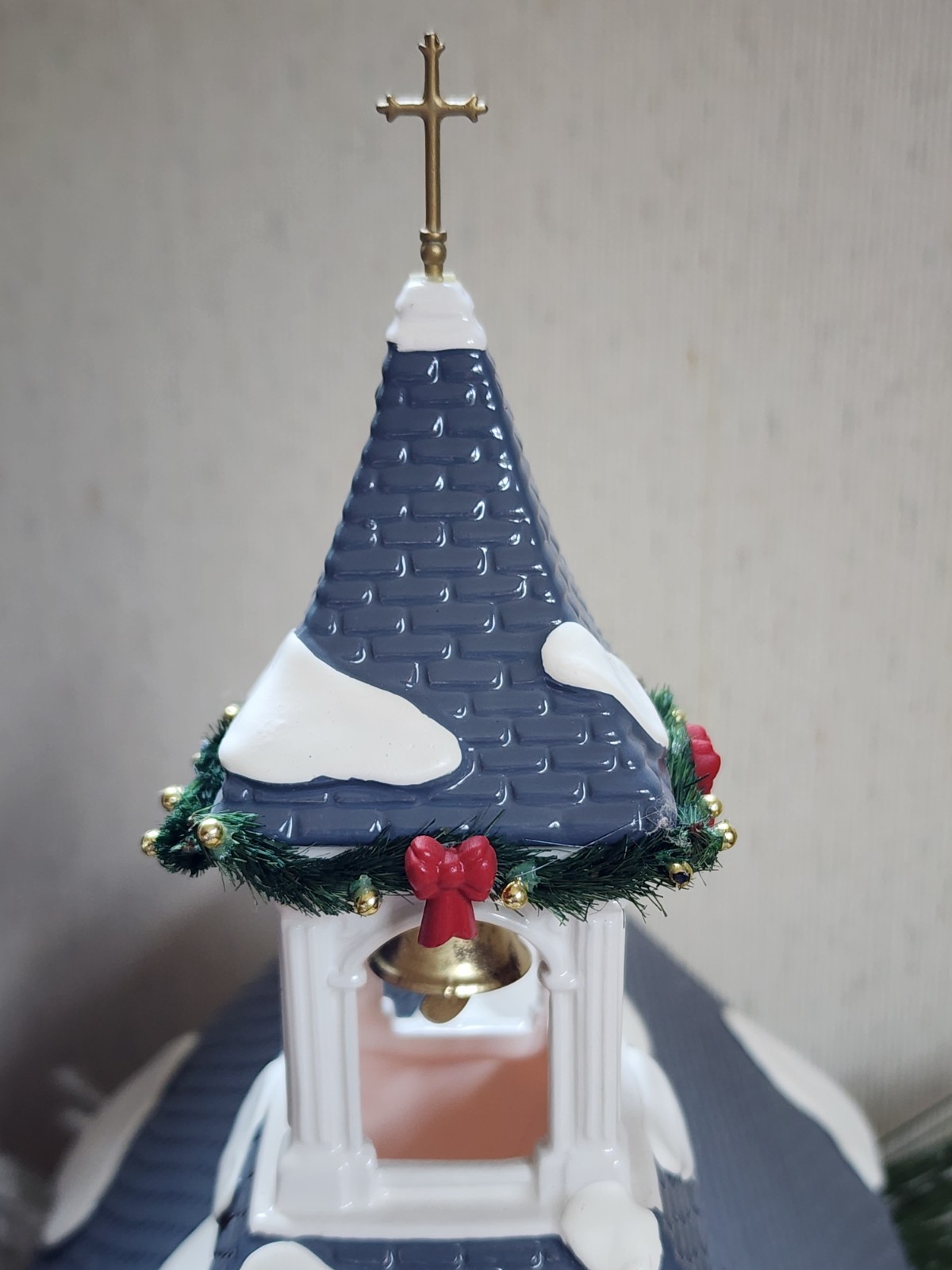 🎄Dept 56 Snow Village “Silent Night Church” Lighted &Musical – Retired 2005