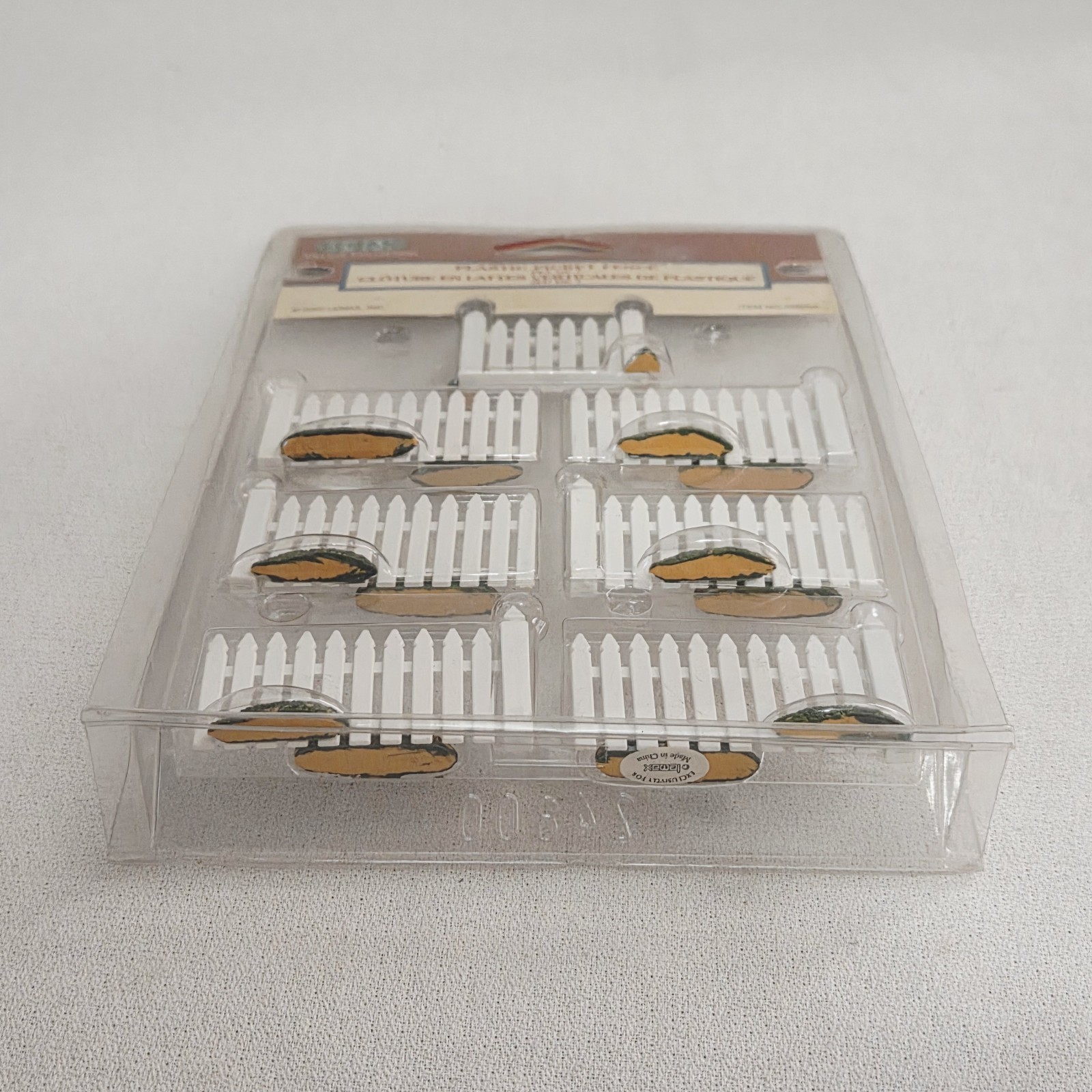 Lemax 2002 Village Collection Plastic Picket Fence Set of 7 #24800A