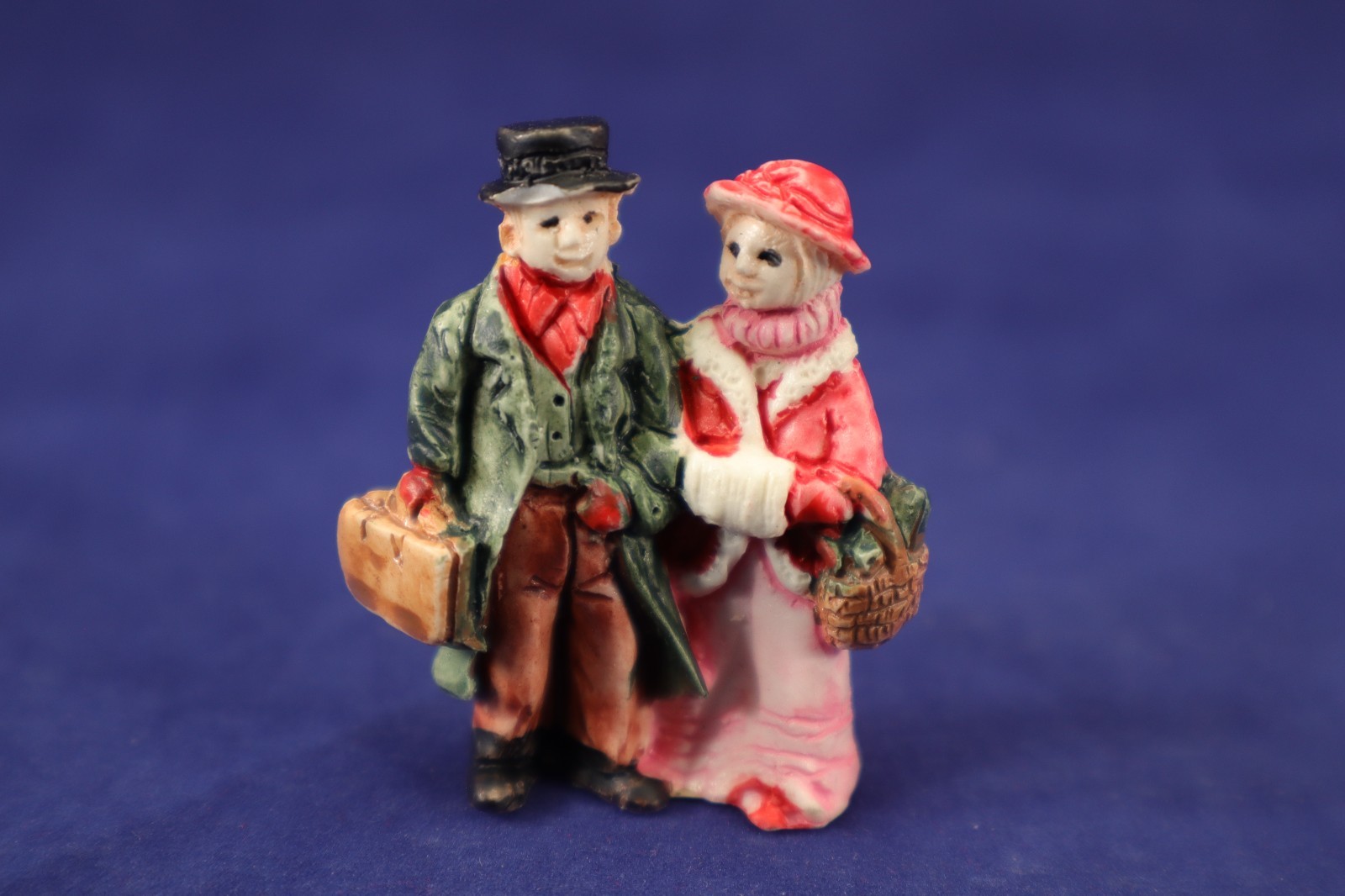 Miniature Christmas Village People set of 4 Porcelain Accessories 1.5″