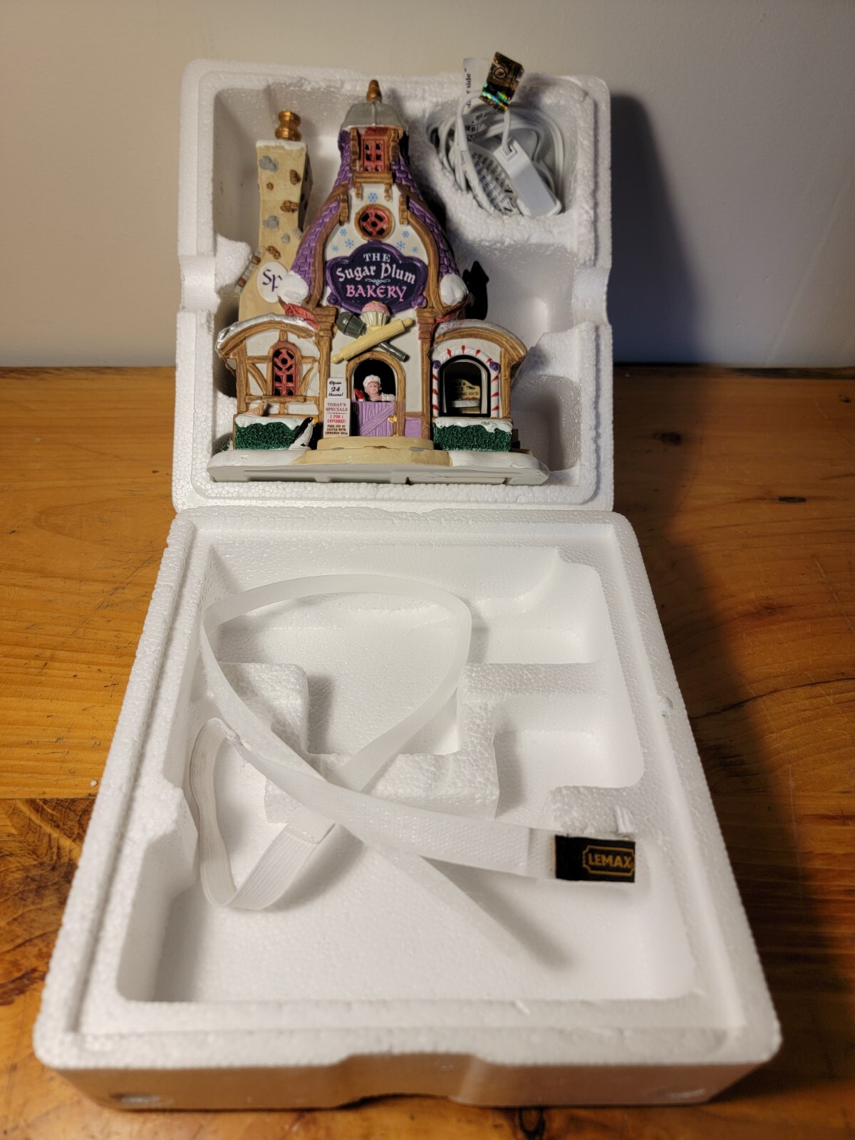 2019 LEMAX “SUGAR PLUM BAKERY” # 95531