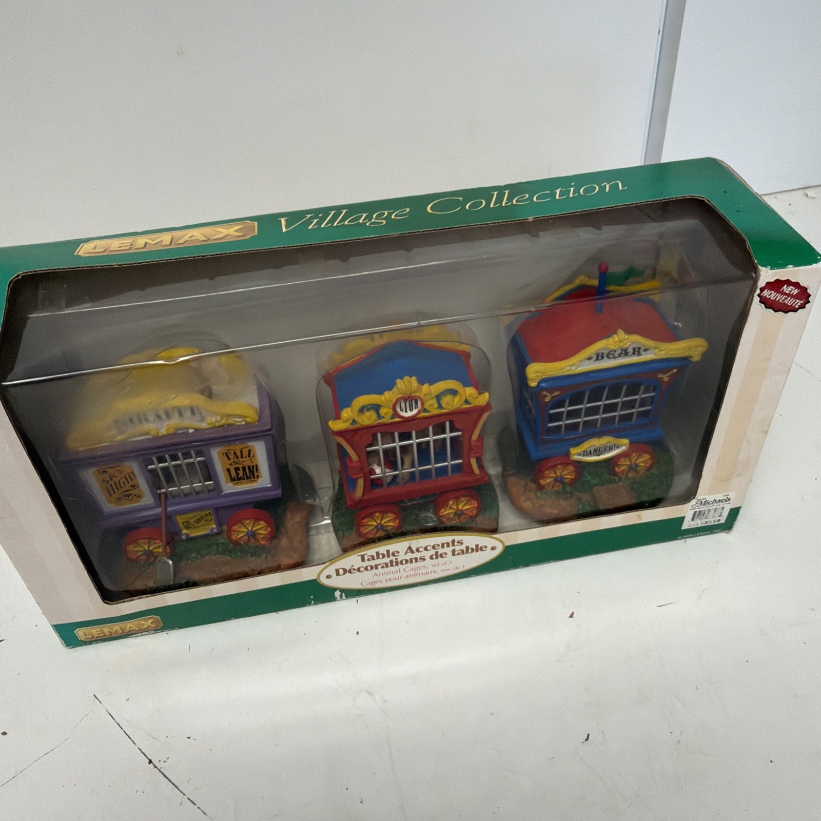 Vintage 2006 Lemax Village Collection Animal Cages Circus Wagons Table Accents