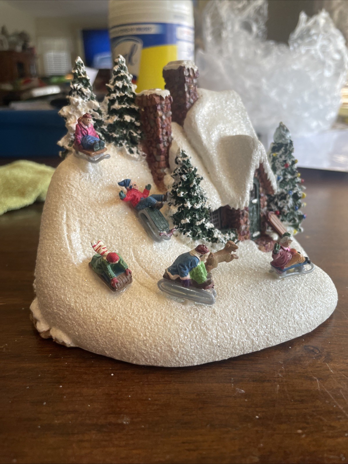 Thomas Kinkade the Sleigh Ride Christmas Village House 2009 Teleflora Light-Up