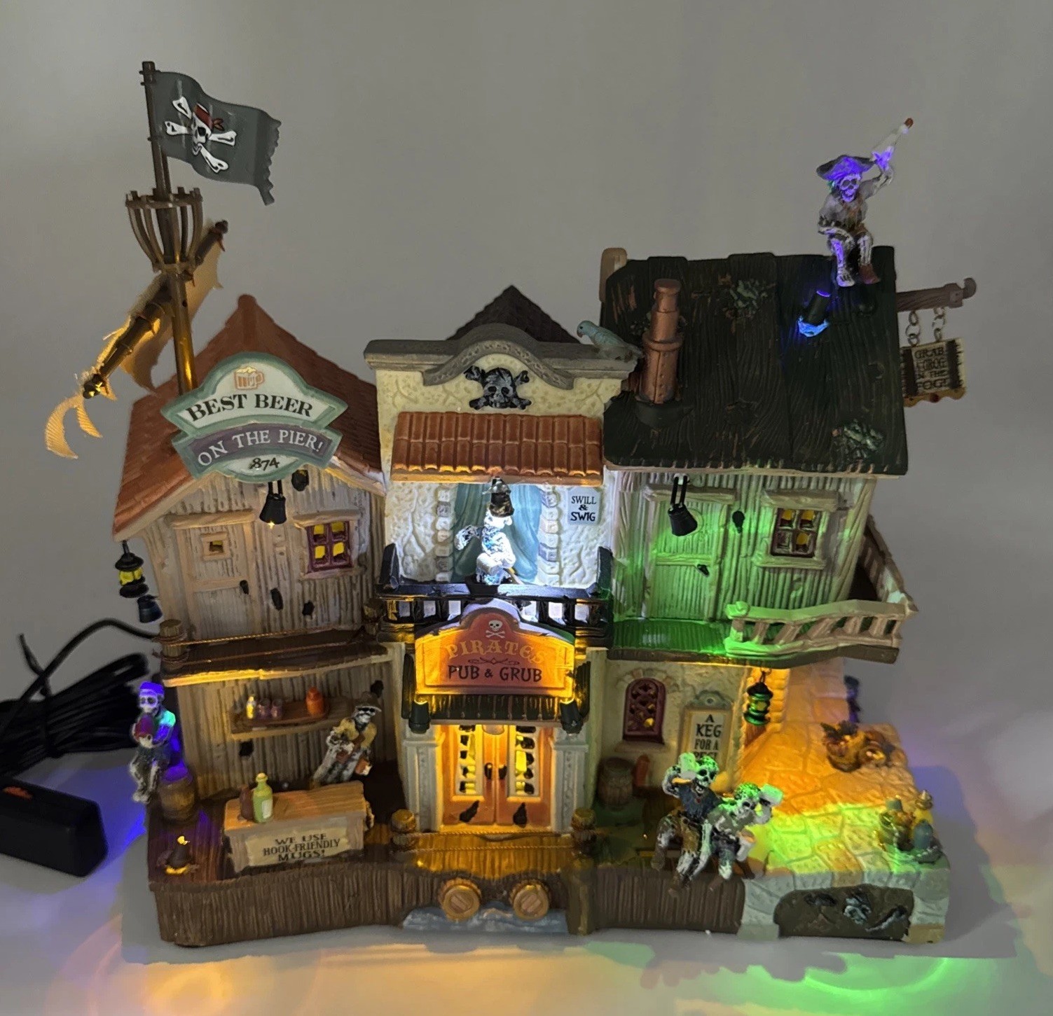 Lemax 2008 Spooky Town PIRATES PUB & GRUB Halloween Village House Retired READ