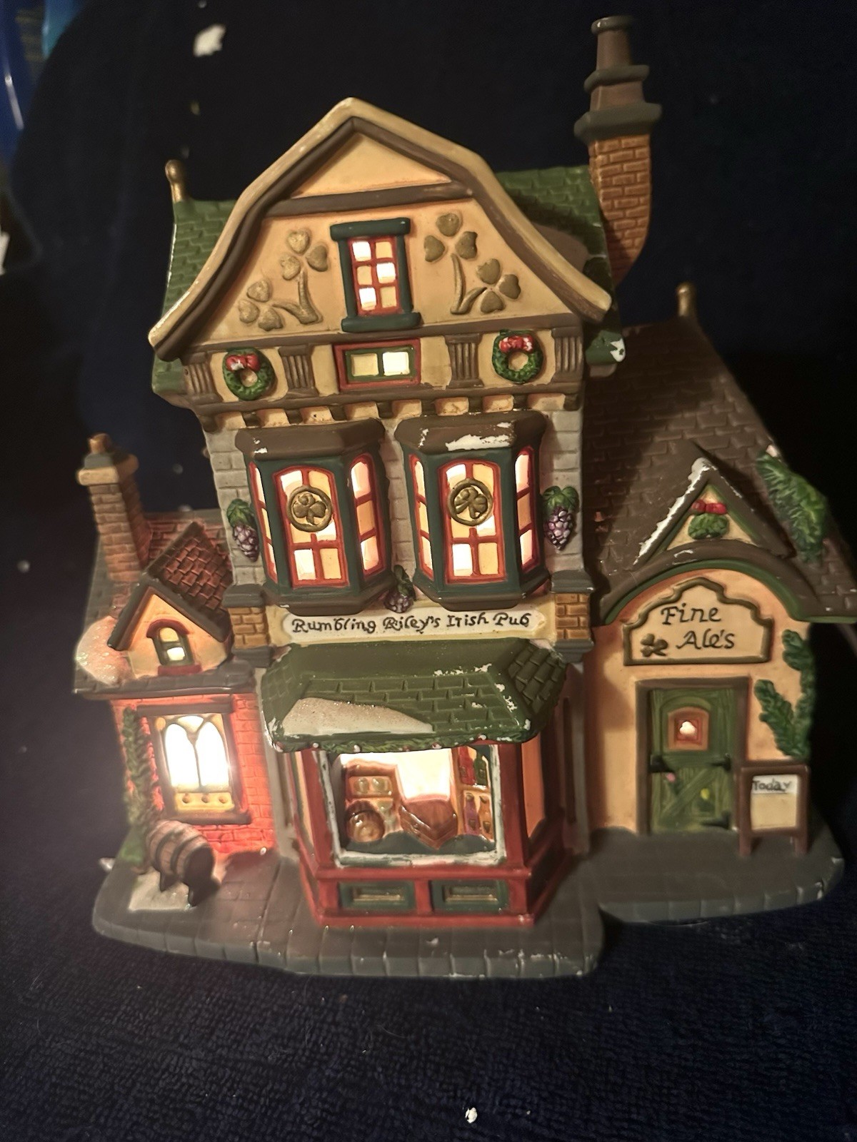 Rumbling Riley’s Irish Pub Holiday Time St Patrick’s Day Lighted Tavern RARE!