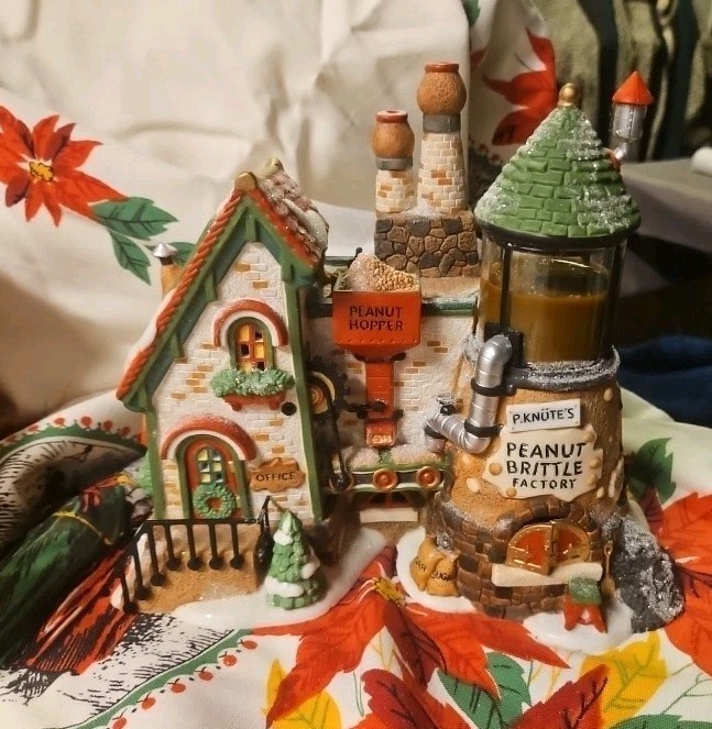 Department 56 The Peanut Brittle Factory 1999 #56701 RETIRED