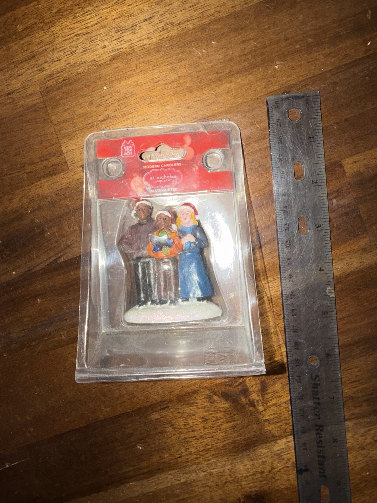 St Nicholas Village Square Modern Carolers Accessory People Singing NEW