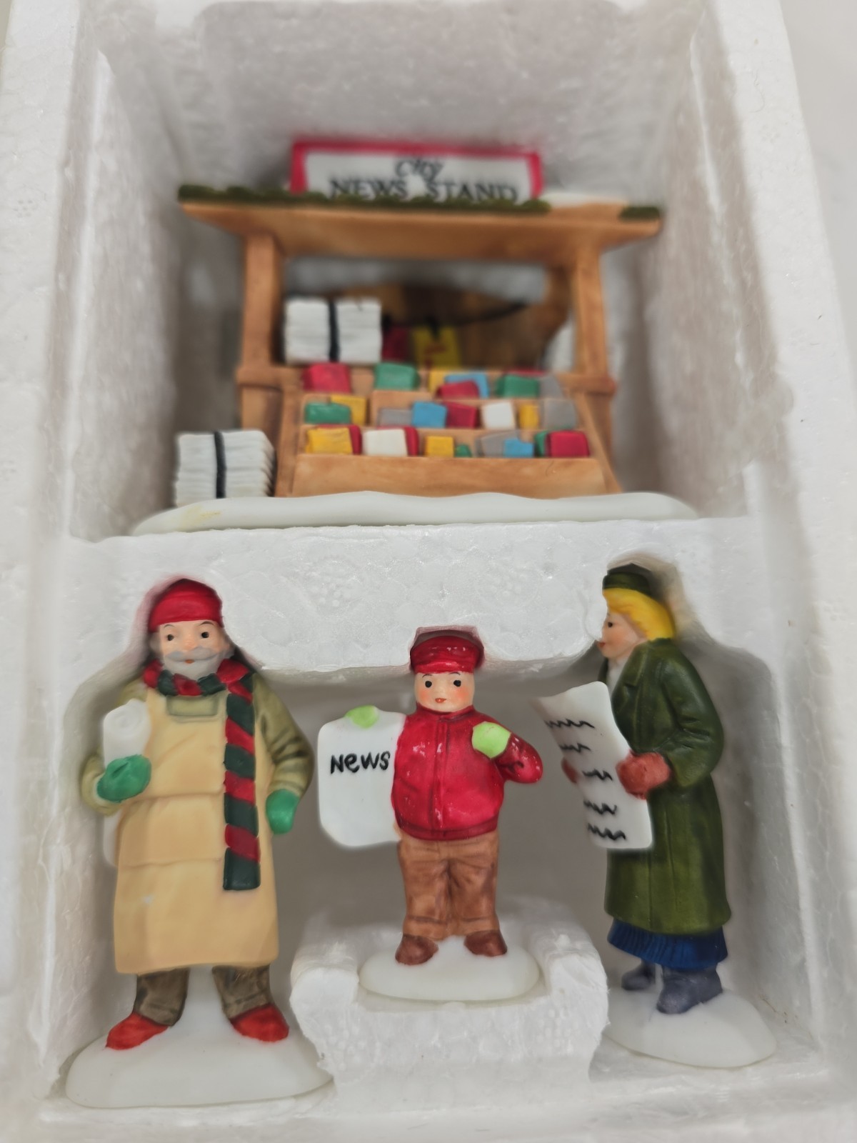 DEPT 56 “CITY NEWS STAND” ~ (SET OF 4) ~ *** CHRISTMAS IN THE CITY ***