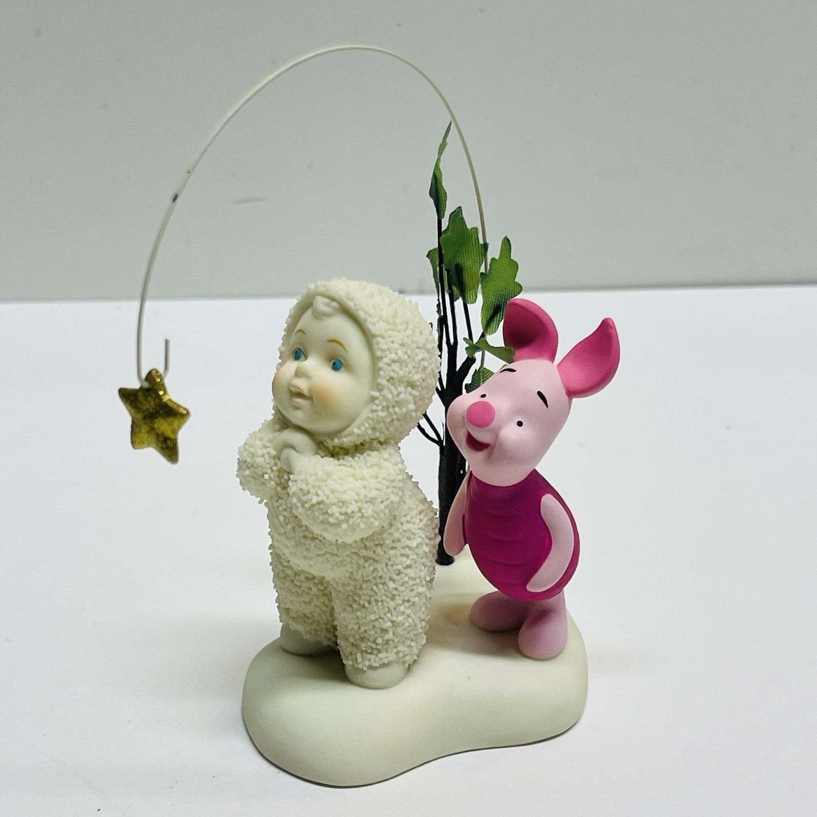Snowbabies Walt Disney Showcase “Wish Upon A Star” Piglet Figurine Department 56