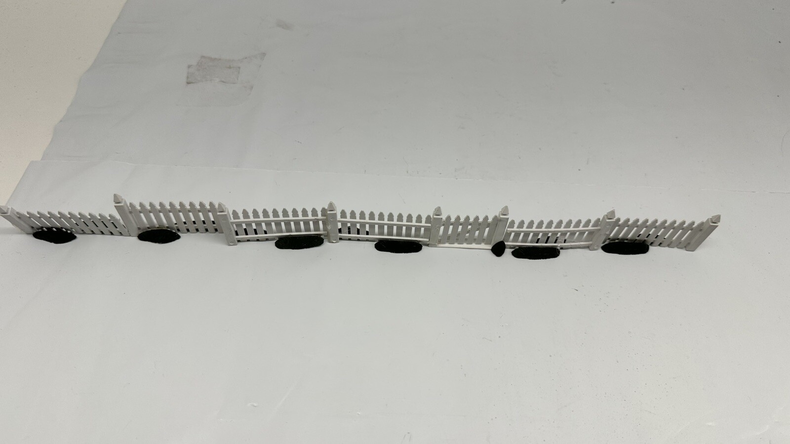 LEMAX Village Accessory – White Picket Fence Extensions 16”