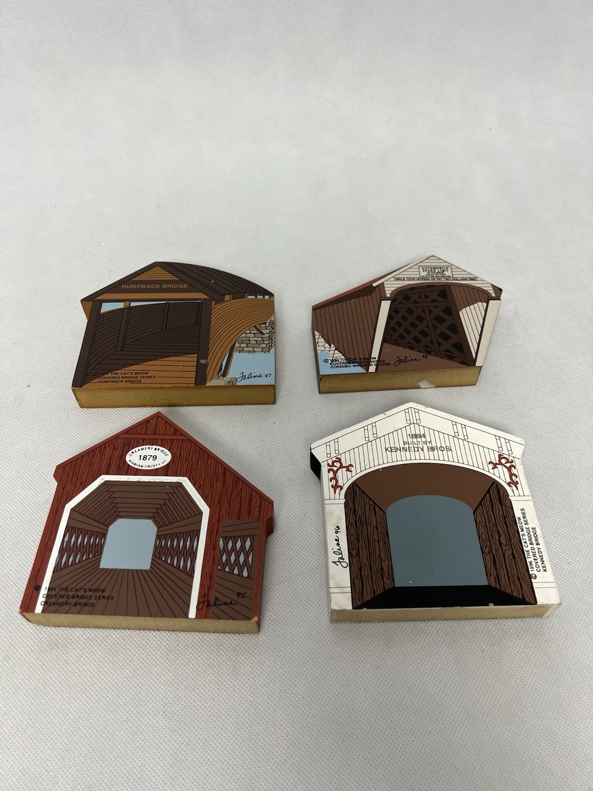 Cats Meow Village Shelf Sitter Covered Bridge Series Lot Of 4