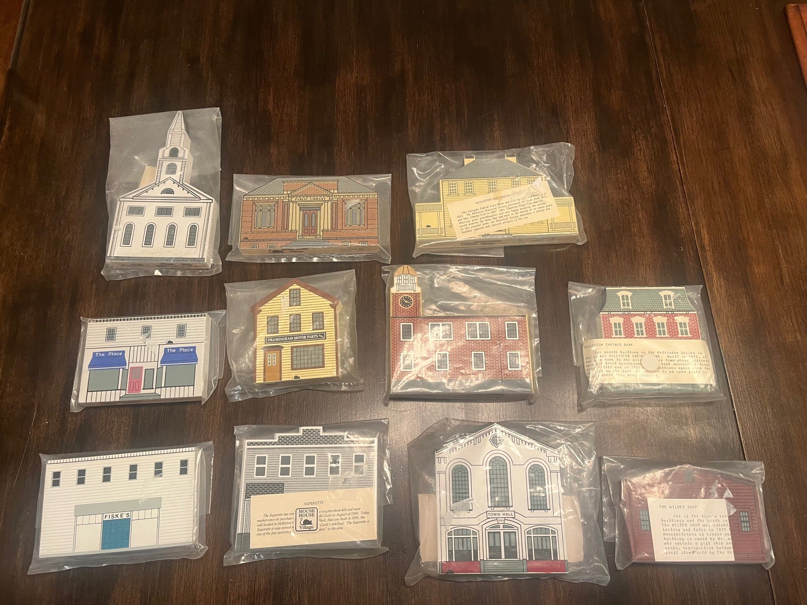 Lot of 11 Holliston Ma Superette Mouse House Village 1991