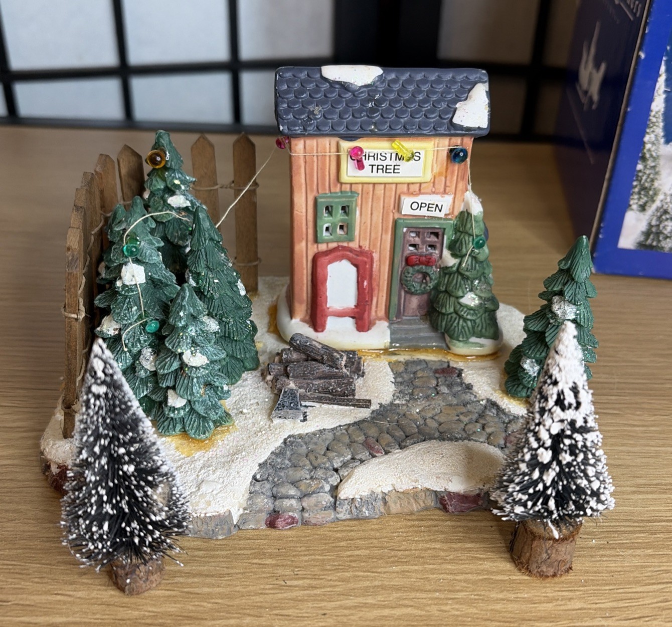 Cobblestone Corners Christmas Village Tree Seller In Original Box. Repaired