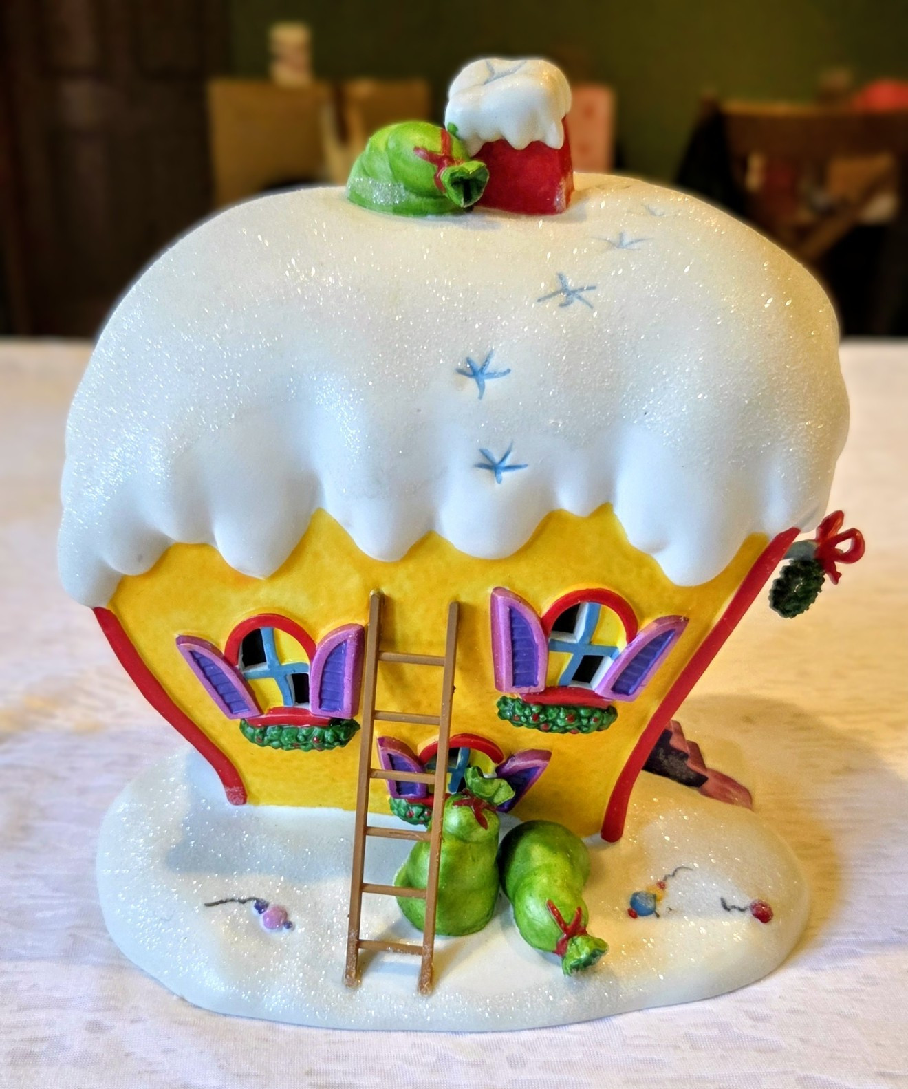 Department 56 Grinch Cindy-Lou Who House Illuminated Porcelain Christmas Decor