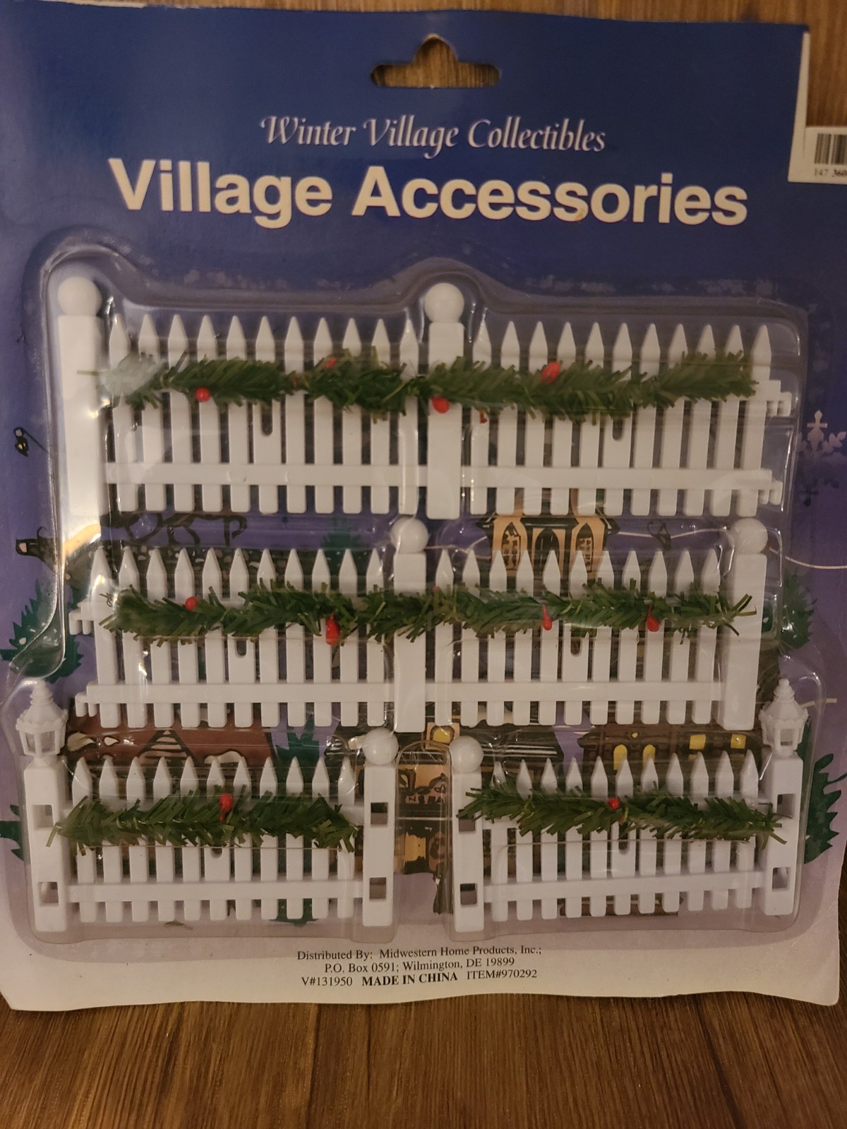 Christmas Village Decorating Accessories Garland Wreaths Icicles Picket Fence