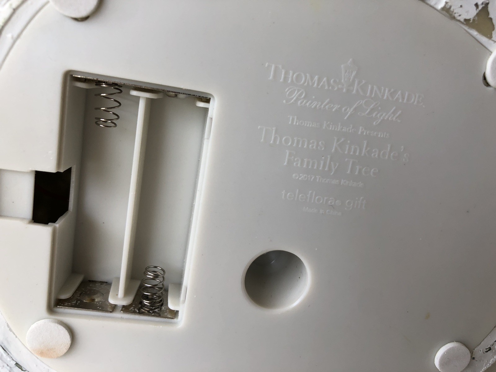 Thomas Kinkade Teleflora Illuminated Christmas Village Family Tree Resin Display