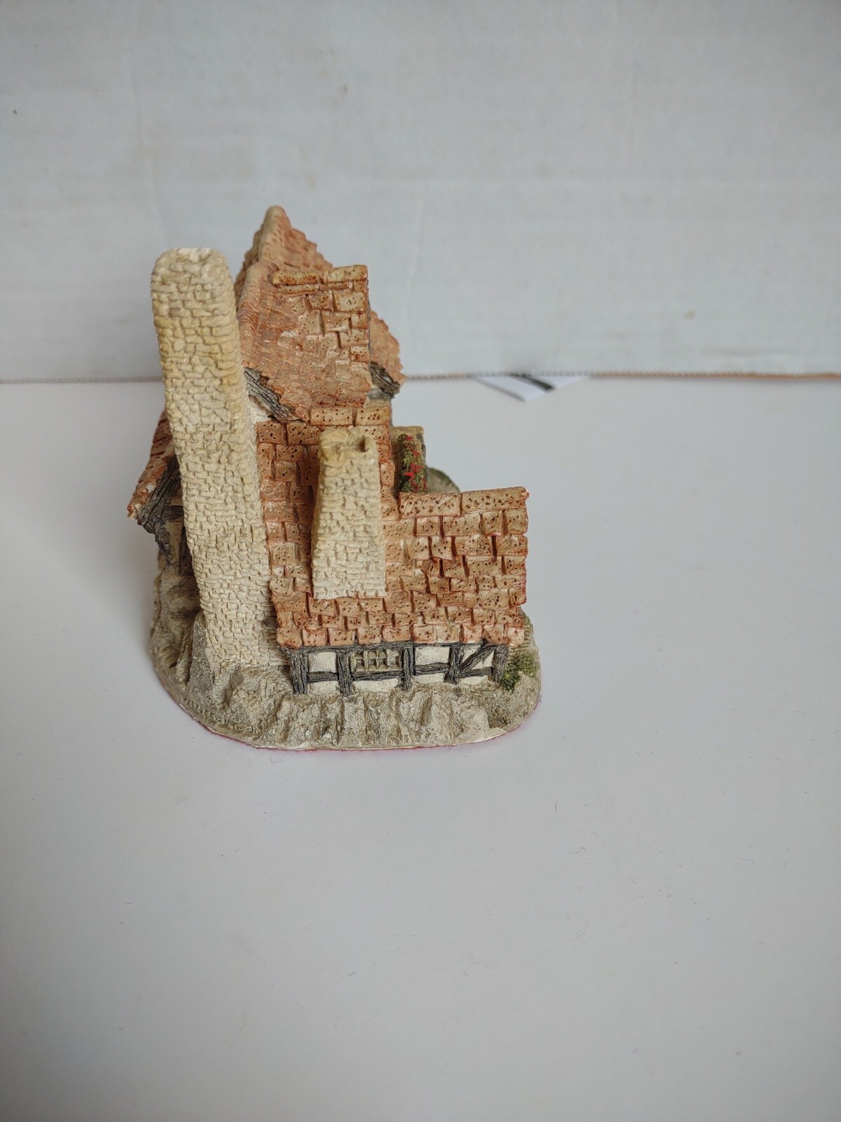 1983 David Winter Cottages The Bothy by John Hine made in Great Britain CG