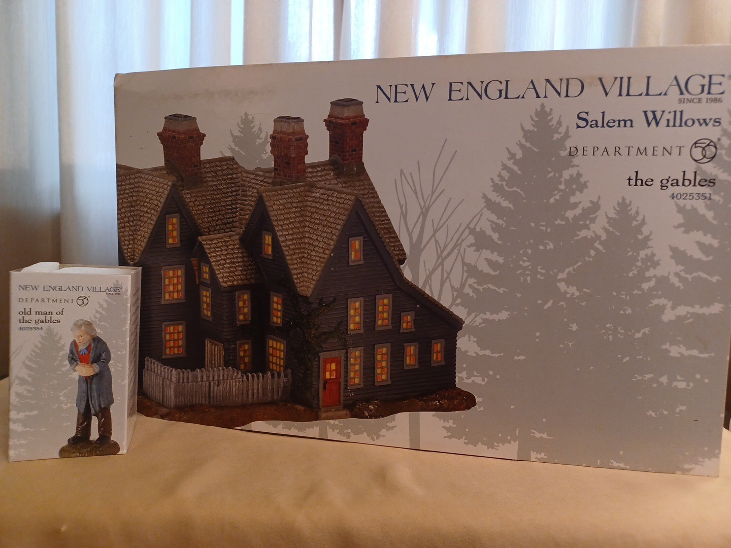 Department 56 New England – Salem Willows – THE GABLES + Old Man Of The Gables