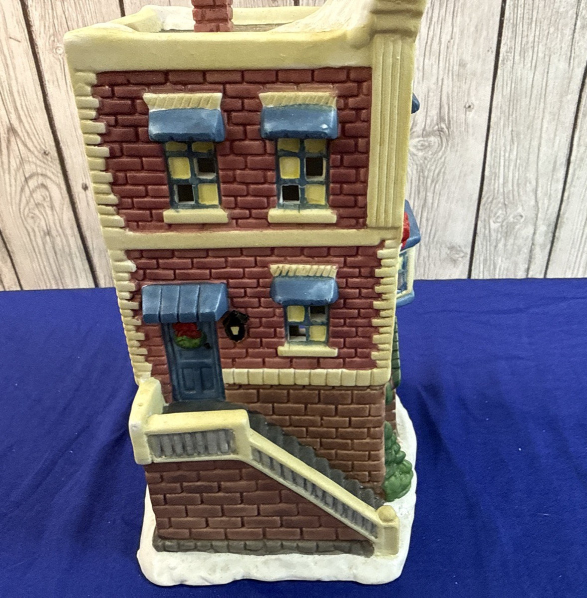 Vintage Working Winter Valley Cottages Porcelain Lighted Police Station