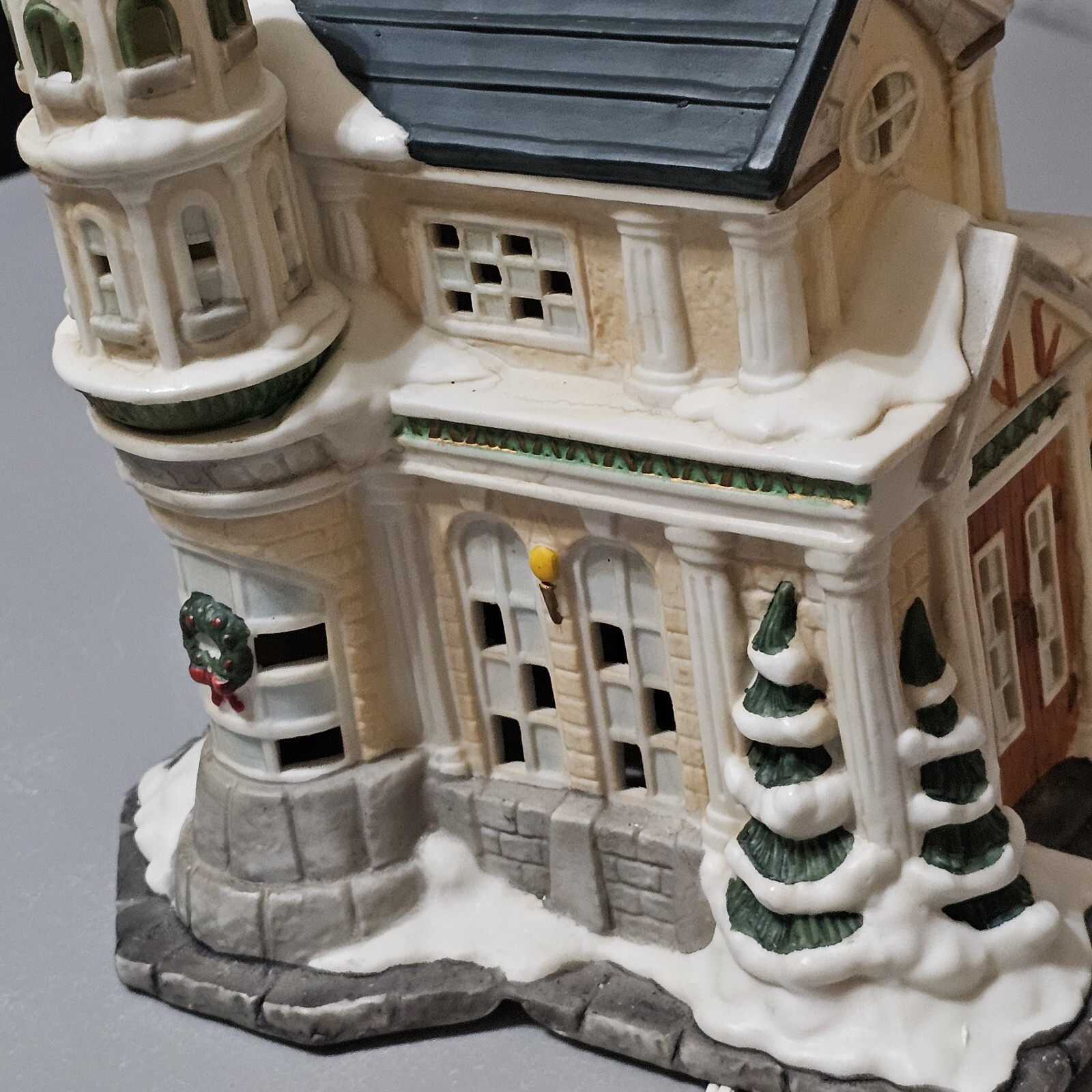 Vintage Village~ 🎄Christmas On Main Street~ City Hall ~ LIGHTS UP ~ Beautiful
