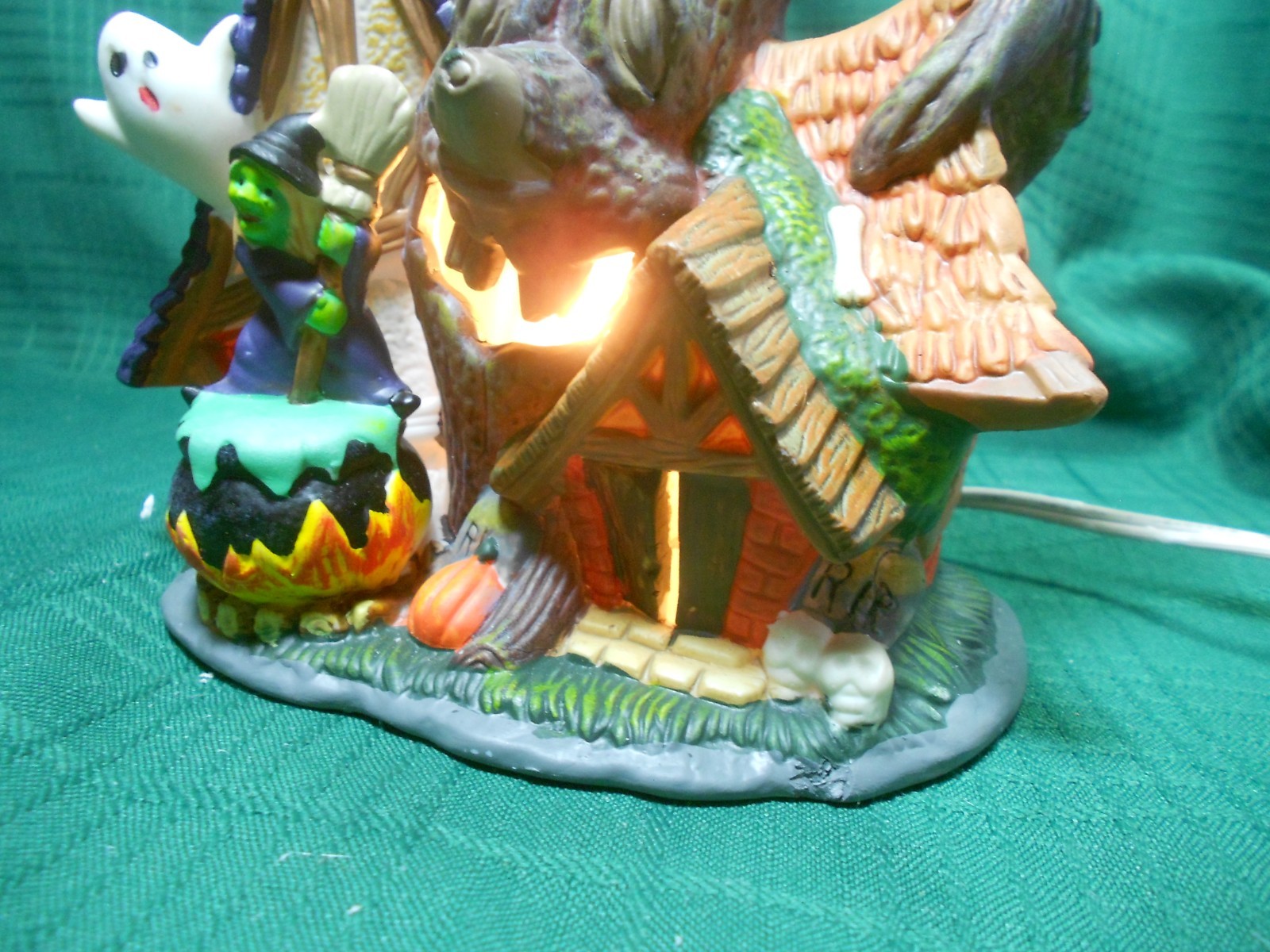 Spooky Hollow Village Lighted Witch House