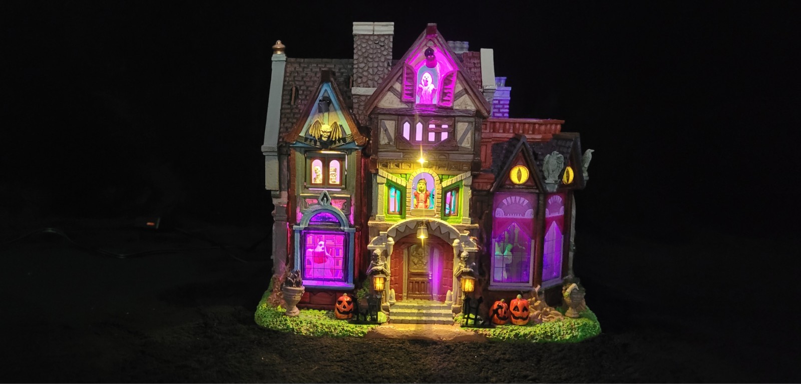 Lemax 2024 Madness Manor #45205 Spooky Town Lighted Building Sights And Sounds