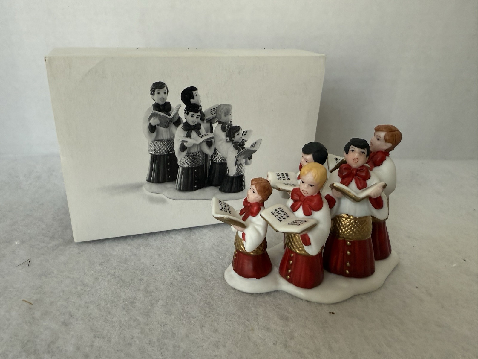 Dept 56 Choir Boys All-In-A-Row Heritage Village Christmas W/ Box EUC 5889-2