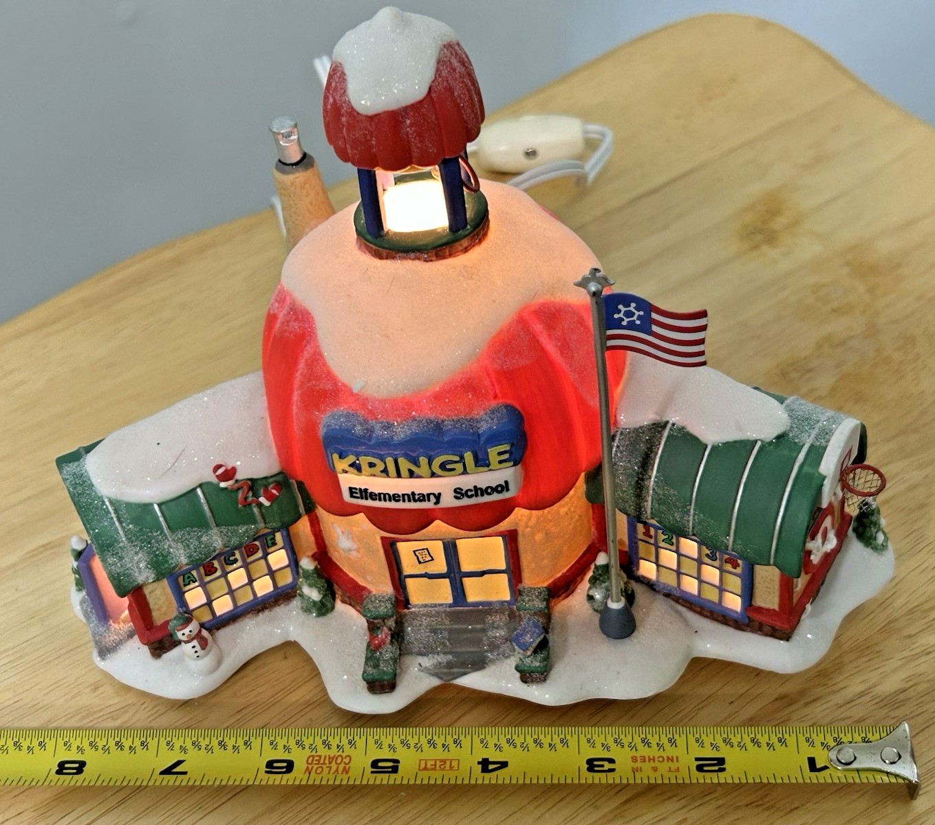 Department 56 North Pole Series Kringle Elementary School Village 2002