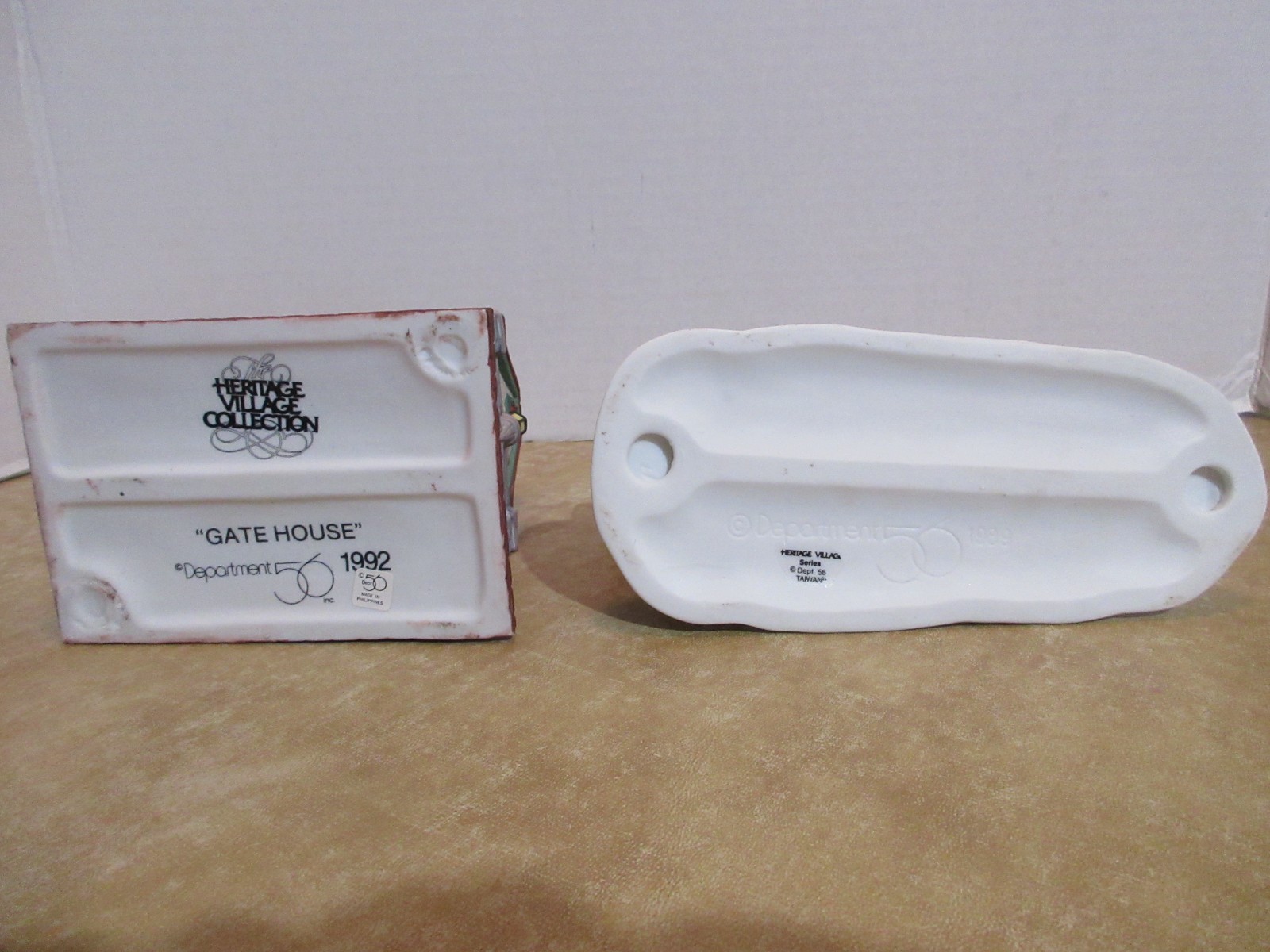 Dept 56 Heritage Village 1992 Gate House & 1989 Kings Road Cab #5581-6