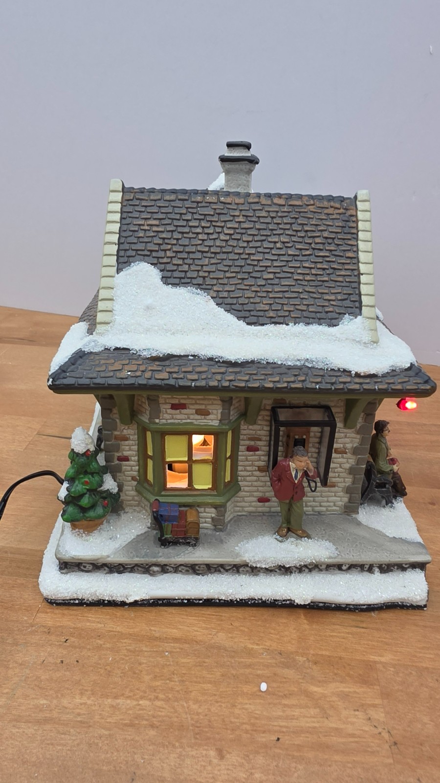 St Nicholas Square Village Collection Train Station 2008 Lighted Illuminated
