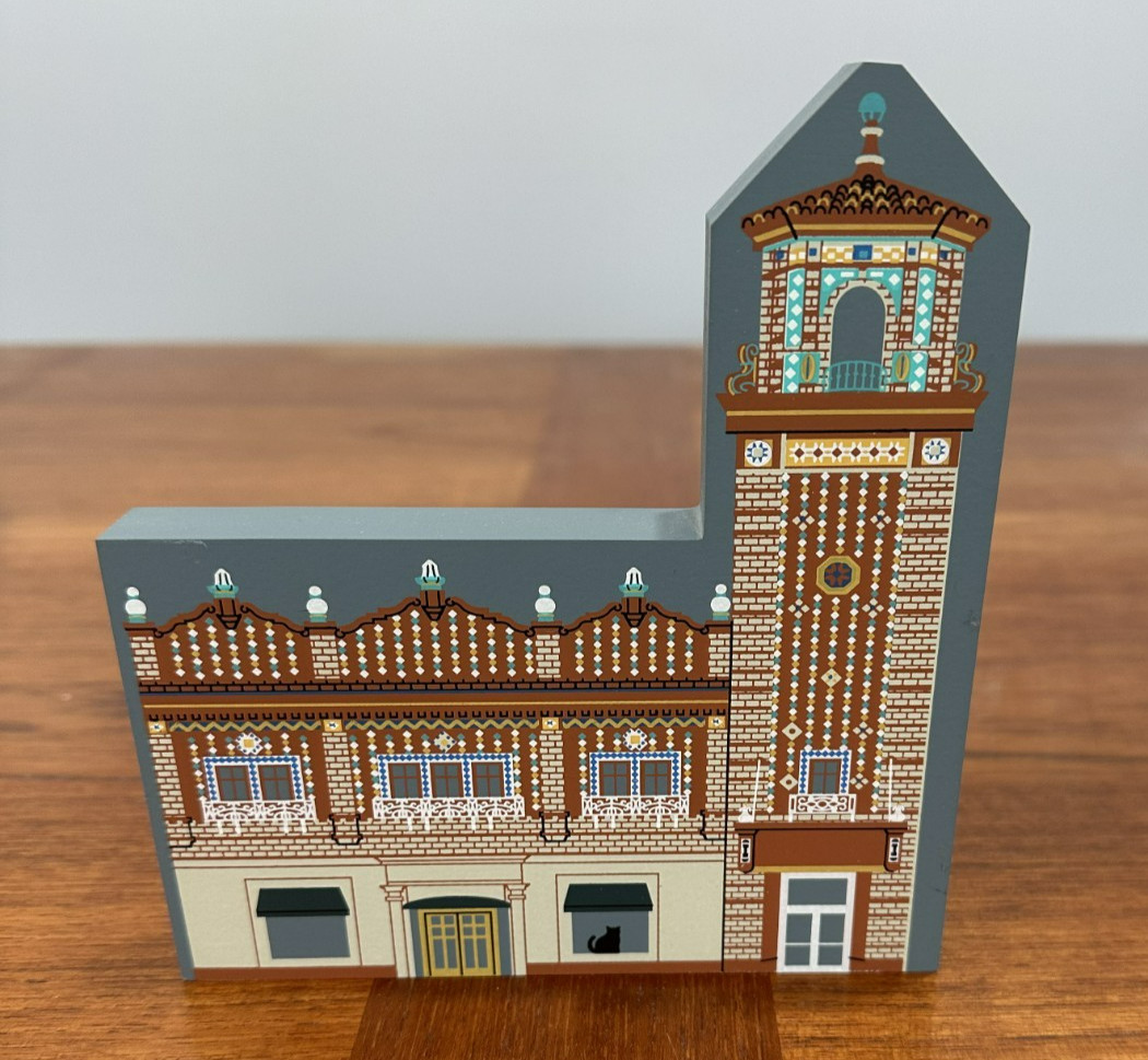 Rare 1996 Cat’s Meow Plaza Medical Building Kansas City Country Club Plaza Wood