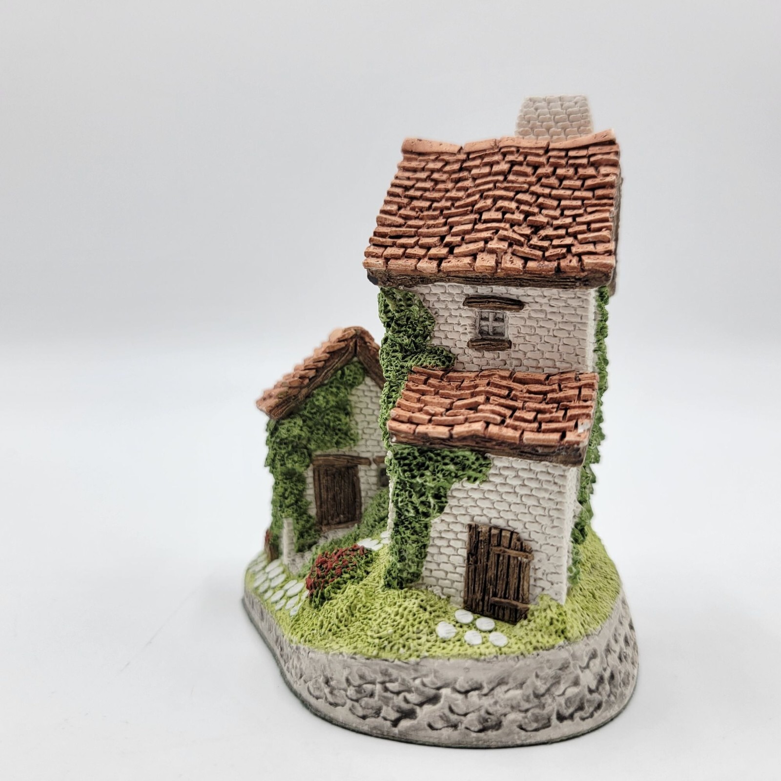 Vintage David Winter Cottages 1982 Handmade Ivy Cottage Collectible Figurine