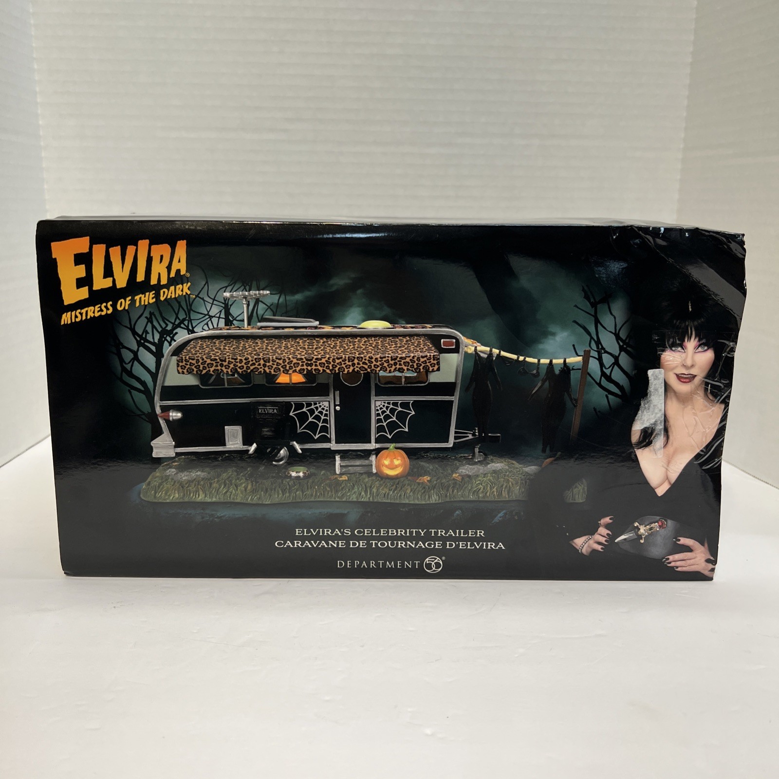 Department 56 Elvira Mistress of The Dark Village Accessories Celebrity Trailer