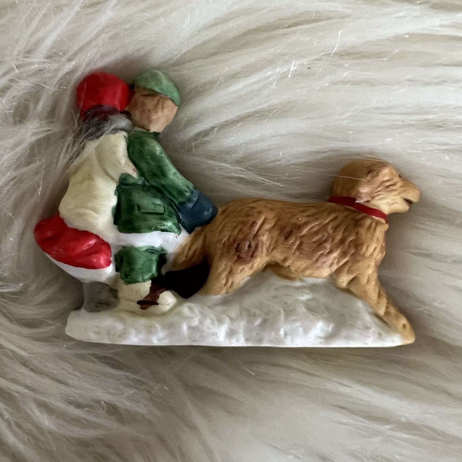 Set Of 7 Porcelain Vintage Christmas Village People Made in Taiwan 2.5”