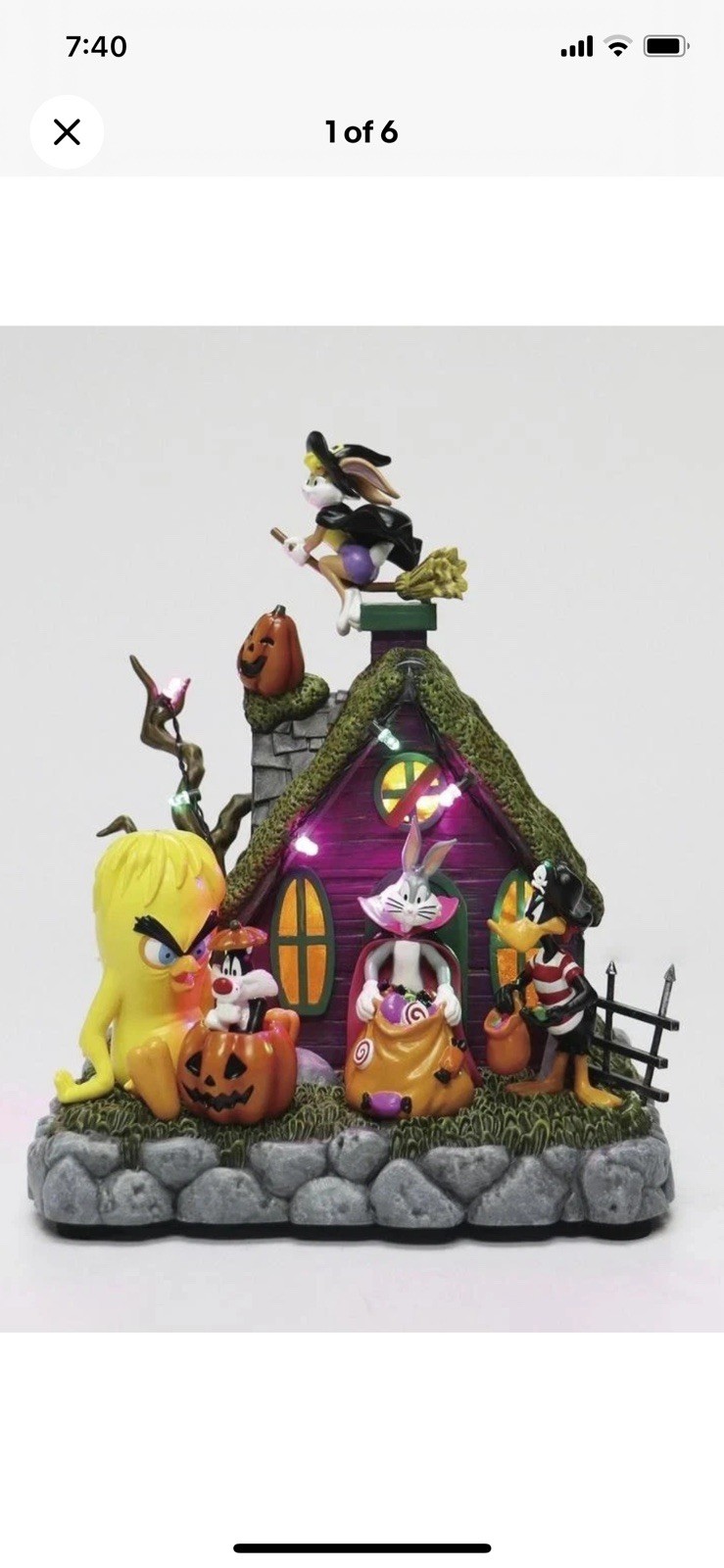 Looney Tunes Halloween Village LED Changing Lights Music NIB