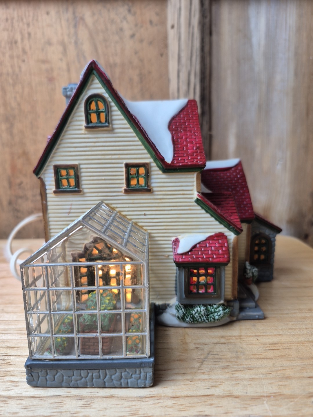 Lemax Village Collection Porcelain Lighted House with Greenhouse #85270, 1998