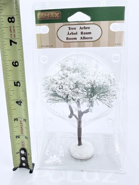 Lemax #74175 mountain pine, medium Christmas Village 1997 Magnetic base #3